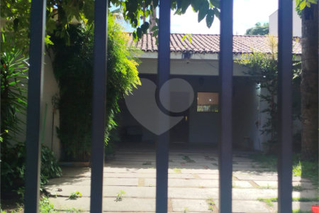 Imponente Casarão no Centro de São Carlos