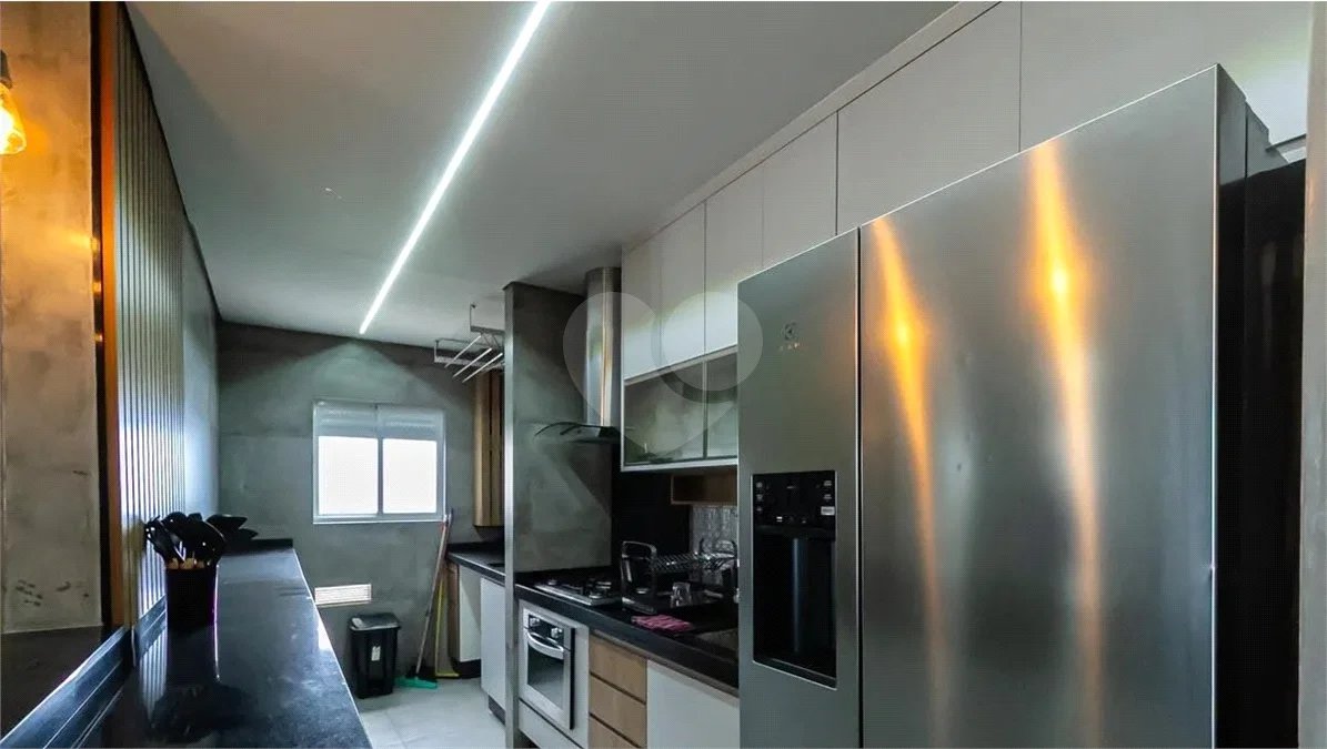 Apartamento mobiliado de 102 m² para locação no Centro de São Bernardo do Campo, com 3 dormitórios, 1 suíte, varanda gourmet com vista para o Paço Municipal, 2 vagas e lazer completo.