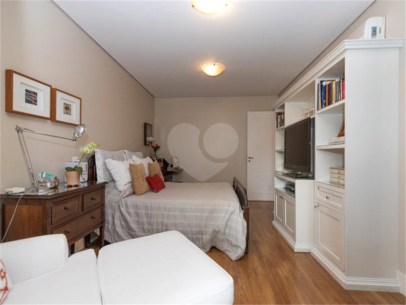Apartamento de 233 m² à venda em Higienópolis com 4 dormitórios.