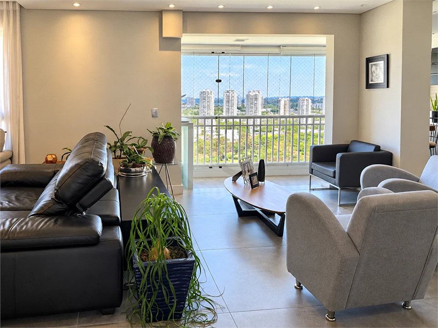 Apartamento à venda com 3 suítes em Campo Grande, São Paulo, SP