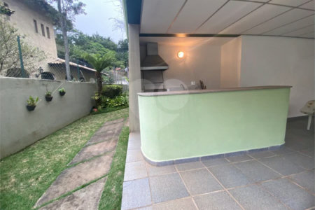 Casa térrea com 3 quartos para alugar no Jardim dos Estados, São Paulo - SP