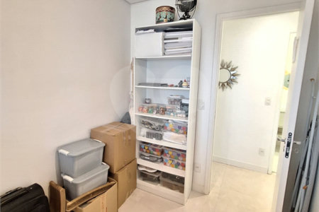 Apartamento à venda com 3 quartos, sendo 1 suíte,  em Vila Andrade, São Paulo, SP