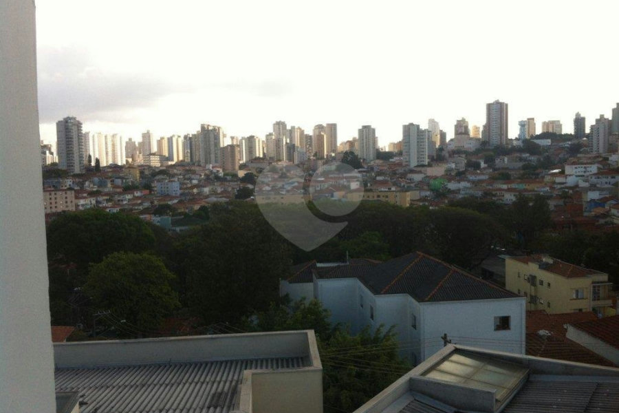 Sobrado à venda com 3 quartos, sendo 1 suíte,  em Vila Paulicéia, São Paulo, SP