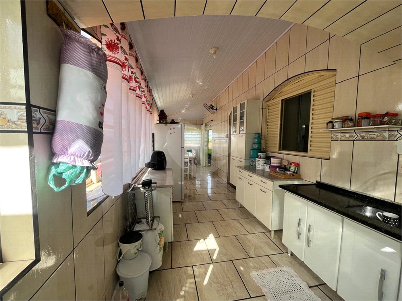 Casa à venda com 2 quartos, sendo 1 suíte, no Centro, Sarapuí, SP