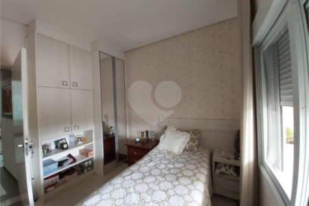 Casa à venda com 4 suítes no condomínio Aldeia da Serrinha, Sorocaba - SP