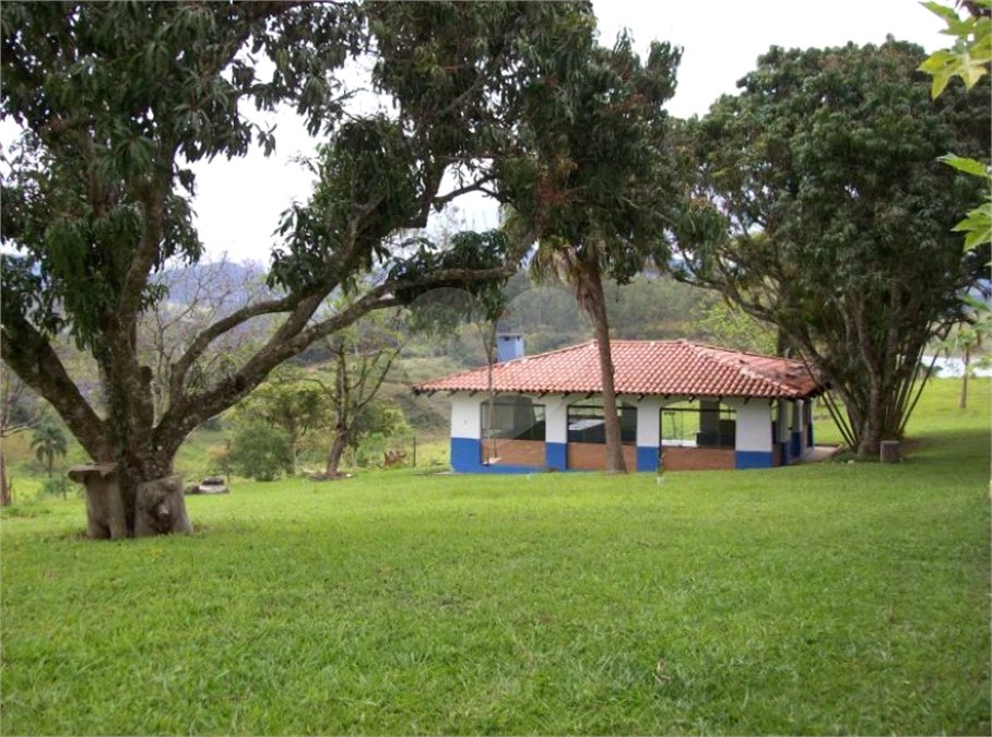 Sítio à venda com 6 quartos, sendo 5 suítes, em Dos Mimis, Piracaia, SP