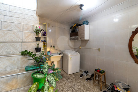 Casa à venda com 3 quartos, sendo 1 suíte, em Jardim Paris, São Paulo, SP