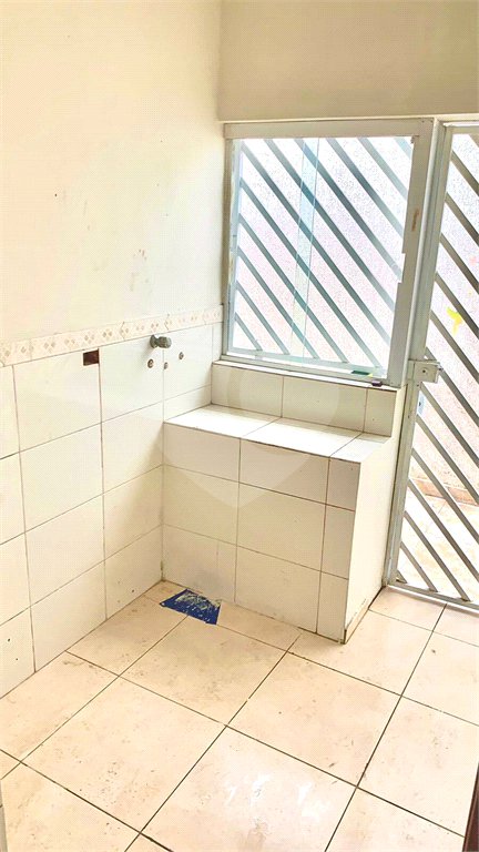 Casa à venda com 3 quartos, sendo 1 suíte, em Vila Figueira, Suzano, SP