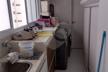 Apartamento à venda com 3 quartos, sendo 1 suíte,  no Centro, São Bernardo do Campo, SP