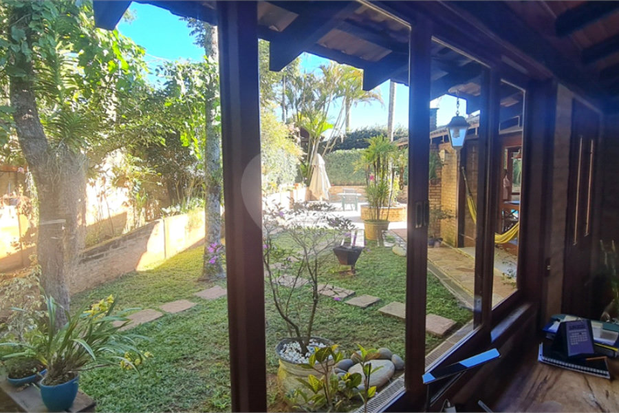 Casa à venda com 4 suítes em Serra da Cantareira, Mairiporã, SP