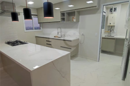 Apartamento à venda com 3 quartos, sendo 2 suítes,  em Jardim Arpoador, São Paulo, SP