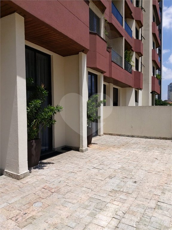 Apartamento à venda com 3 suítes em Vila Regente Feijó, São Paulo, SP