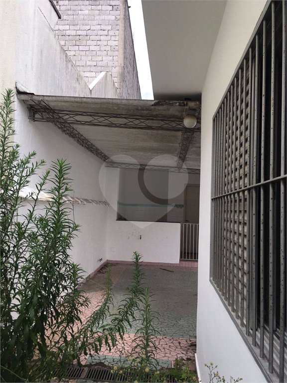Casa à venda com 3 quartos, sendo 1 suíte, em Parque Bristol, São Paulo, SP