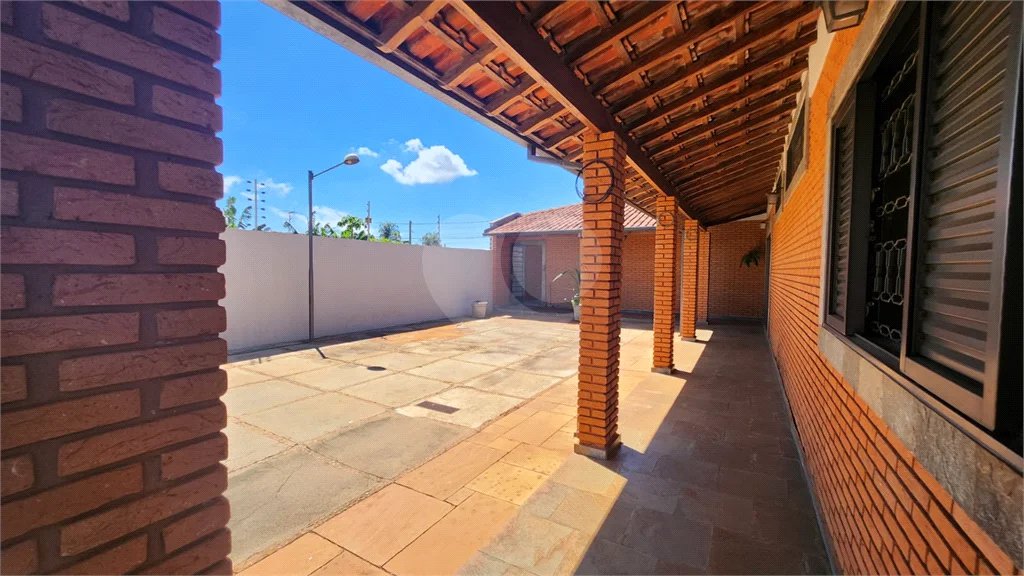 Casa à venda com 3 quartos, sendo 2 suítes, em Jardim Europa (vila Xavier), Araraquara, SP