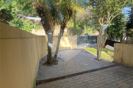 Casa à venda com 3 quartos, sendo 1 suíte, no condomínio Estância Marambaia, Vinhedo - SP