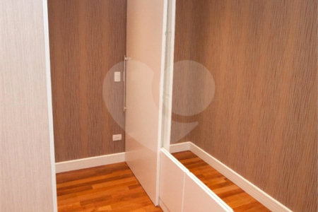 Apartamento à venda com 4 quartos, sendo 3 suítes, em Vila Romana, São Paulo, SP