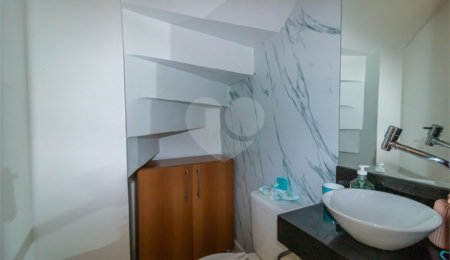 Sobrado à venda com 3 quartos, sendo 1 suíte,  em Jardim Prudência, São Paulo, SP