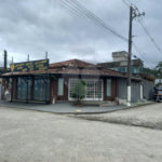 Sobrado à venda com 2 quartos, sendo 1 suíte, em Estância Balneária Hawai, Caraguatatuba, SP