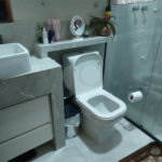Casa à venda com 4 quartos, sendo 2 suítes,  no condomínio Figueira Garden, Atibaia - SP