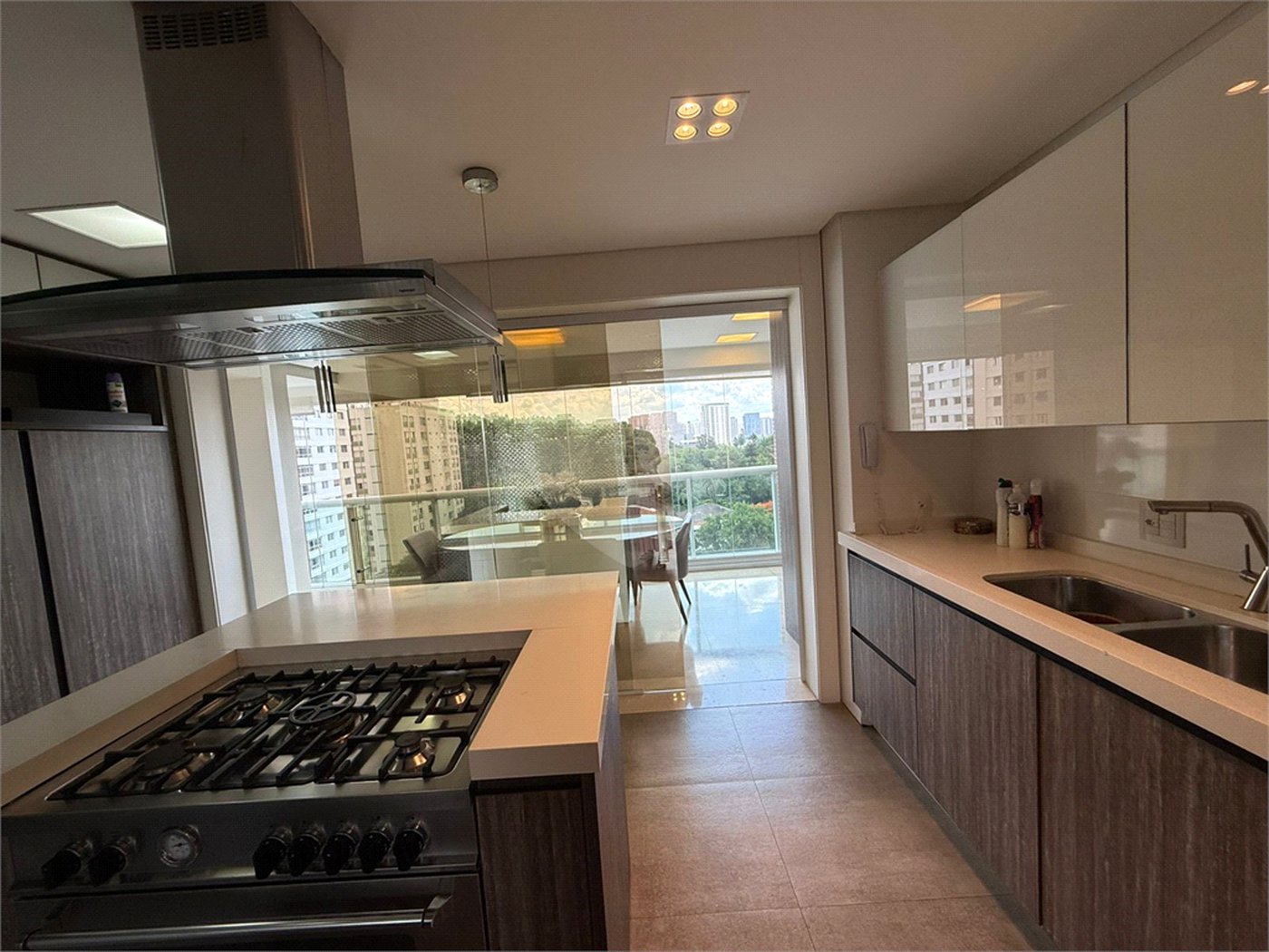 Apartamento à venda ou para alugar com 3 suítes em Perdizes, São Paulo, SP