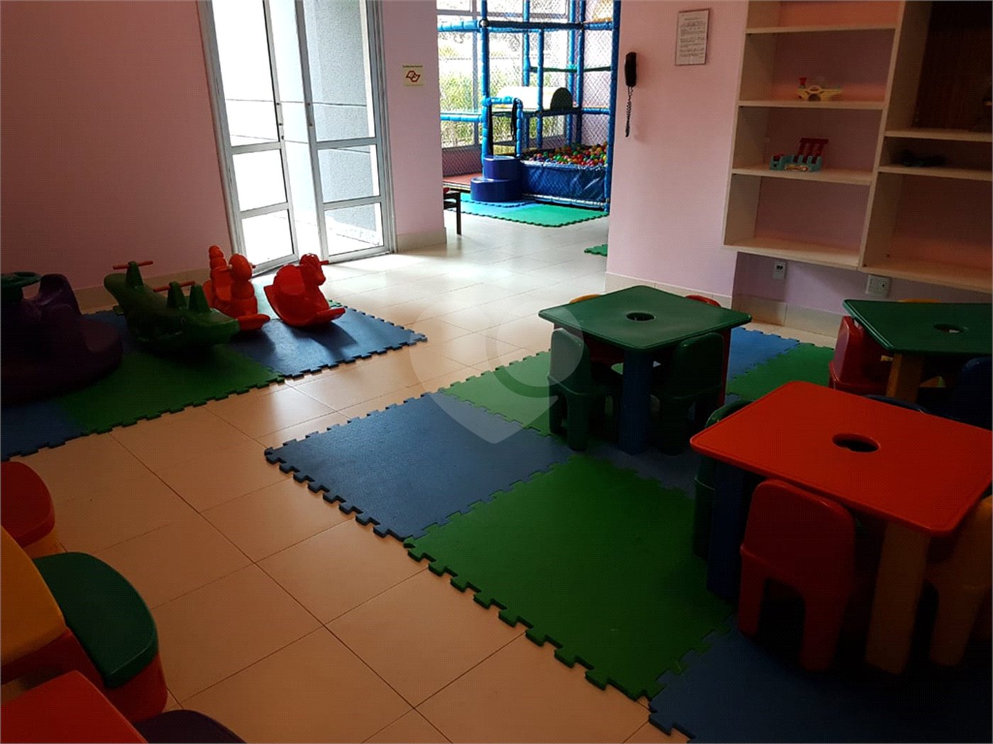 Apartamento à venda com 3 suítes em Jardim Londrina, São Paulo, SP