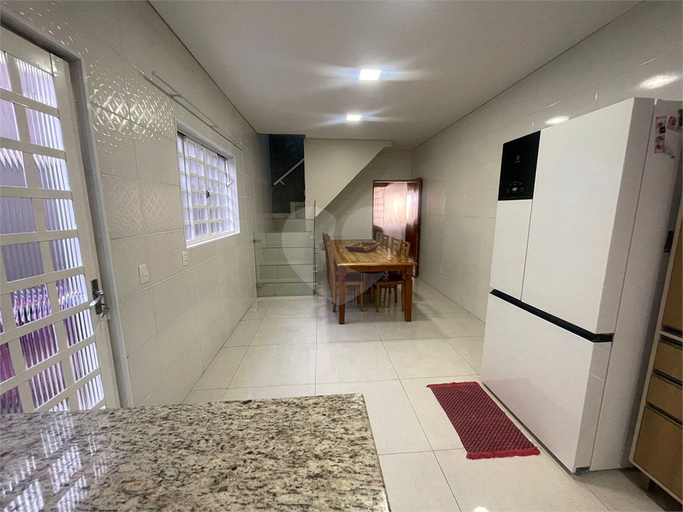 Sobrado à venda com 2 suítes em Jardim Alvinópolis, Atibaia, SP
