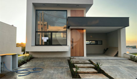 Casa à venda com 3 suítes no condomínio Residencial Mantova, Indaiatuba - SP