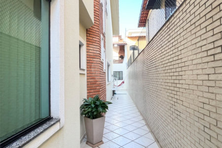 Sobrado à venda com 4 quartos, sendo 1 suíte, em Jardim Textil, São Paulo, SP