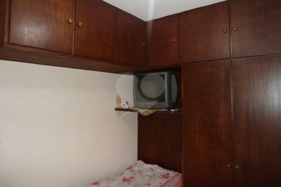 Sobrado à venda com 4 quartos, sendo 2 suítes, em Vila Irmãos Arnoni, São Paulo, SP