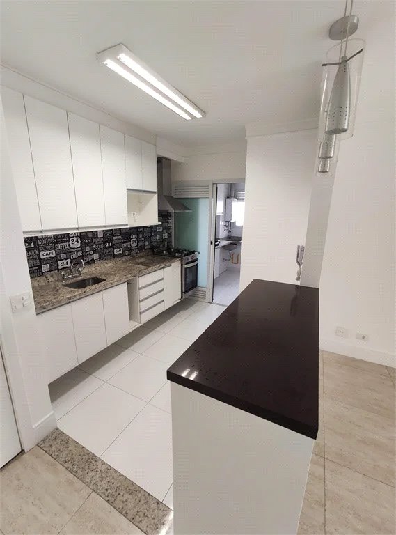 Apartamento à venda ou para alugar com 3 quartos, sendo 1 suíte, em Parque Reboucas, São Paulo, SP
