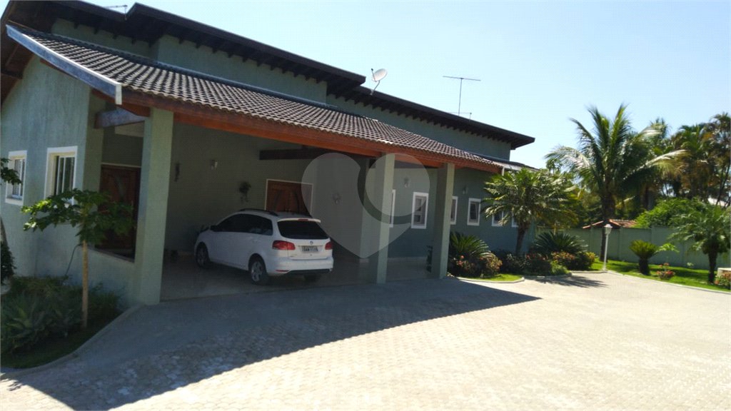 Casa à venda com 4 quartos, sendo 1 suíte, no condomínio Acmti - Colinas do Mosteiro, Terras de Itaici e Recanto dos Pássaros, Indaiatuba - SP