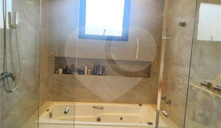 Casa à venda com 3 suítes no condomínio Portal do Horizonte, Bragança Paulista - SP