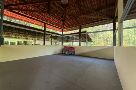 Sítio à venda com 8 suítes em Jardim Vinhas do Sol (mailasqui), São Roque, SP