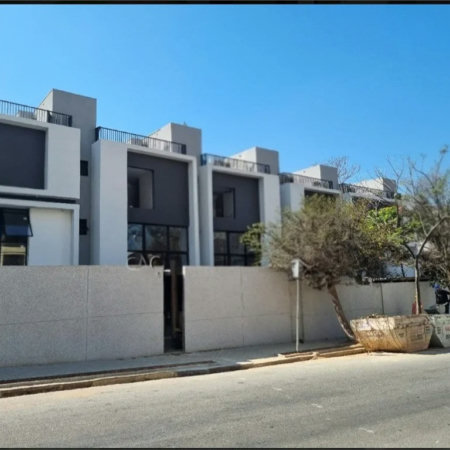Casa à venda com 3 quartos, sendo 1 suíte, no condomínio : Cube XL Vila Madalena, São Paulo - SP
