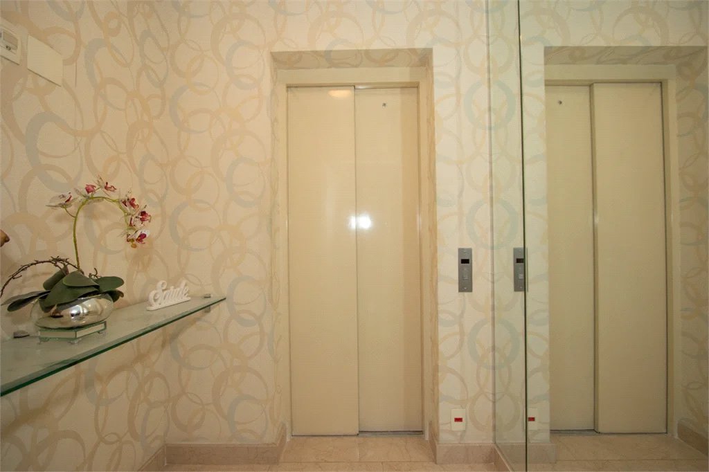 Apartamento à venda com 4 quartos, sendo 3 suítes,  em Vila Romana, São Paulo, SP