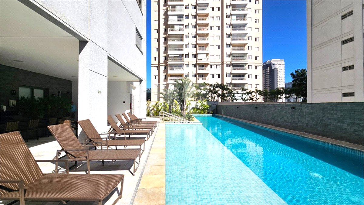 Apartamento à venda ou para alugar com 3 suítes em Chácara Santo Antônio, São Paulo, SP