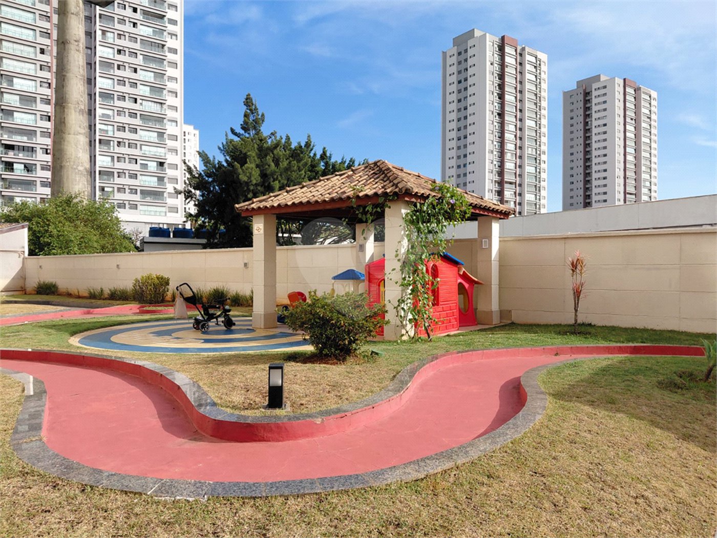 Apartamento à venda com 3 quartos, sendo 1 suíte, em Lapa, São Paulo, SP