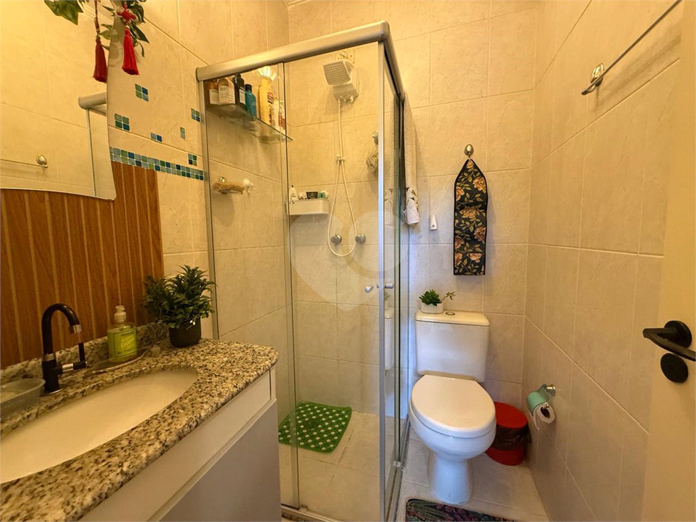 Casa à venda com 2 suítes no condomínio Village Palmas, São Paulo - SP