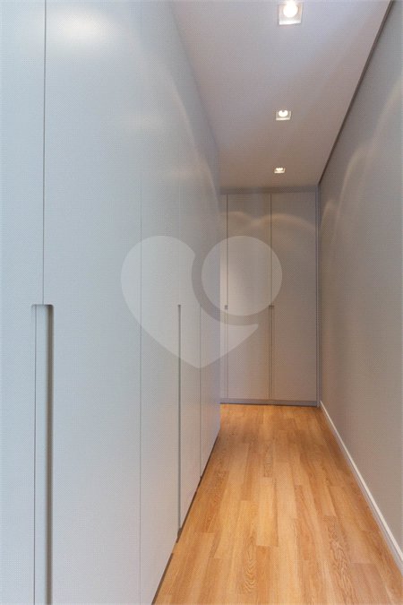 Apartamento à venda ou para alugar com 3 suítes em Moema, São Paulo, SP