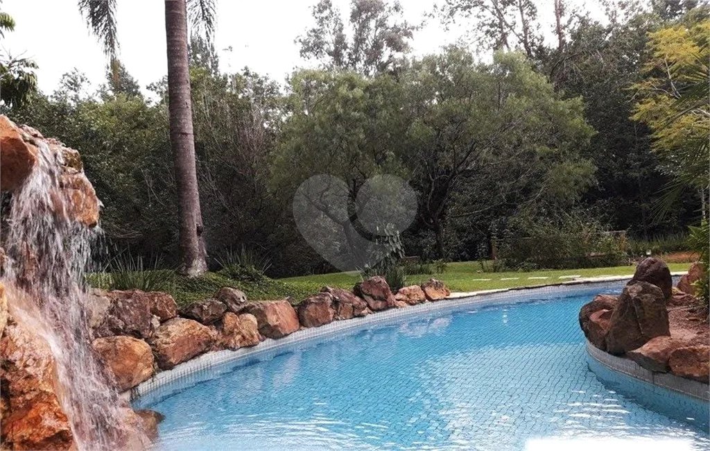 Casa à venda com 4 quartos, sendo 3 suítes, no condomínio Parque dos Manacas, Jundiaí - SP