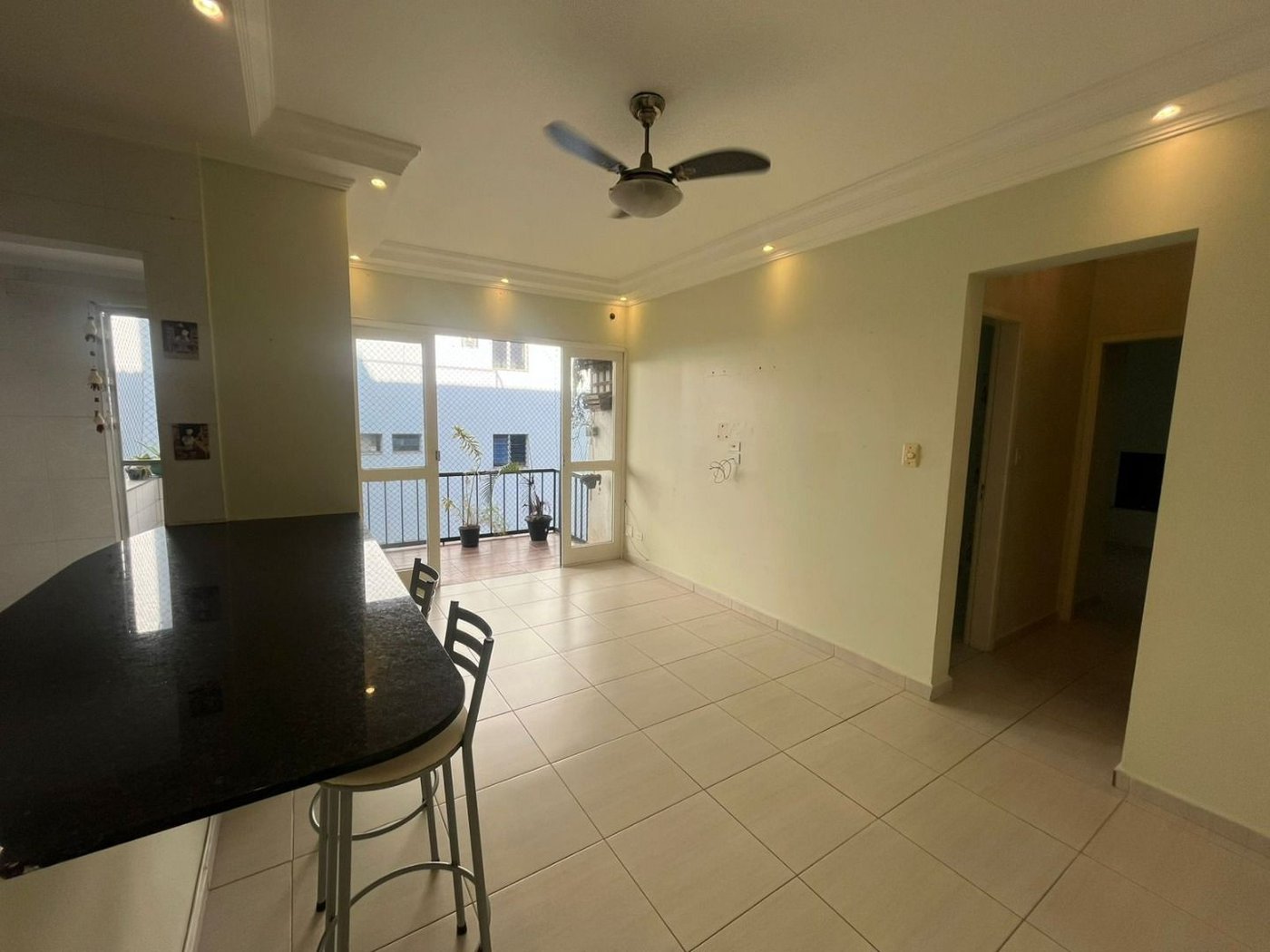 Apartamento à venda, 69 m² por R$ 320.000,00 - Loteamento João Batista Julião - Guarujá/SP