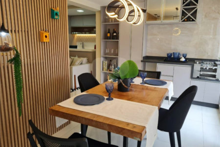 Apartamento à venda com 3 quartos, sendo 1 suíte,  em Vila Anastácio, São Paulo, SP