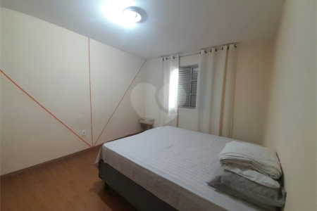 Sobrado à venda com 4 quartos, sendo 1 suíte, em Vila Brasílio Machado, São Paulo, SP