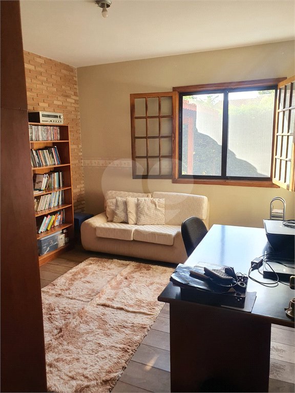 Chácara à venda com 4 quartos, sendo 2 suítes, em Vale dos Pinheiros, Atibaia, SP