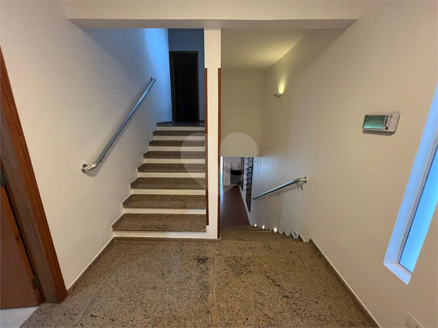 Casa à venda com 3 quartos, sendo 1 suíte,  em Vila Suissa, Mogi das Cruzes, SP