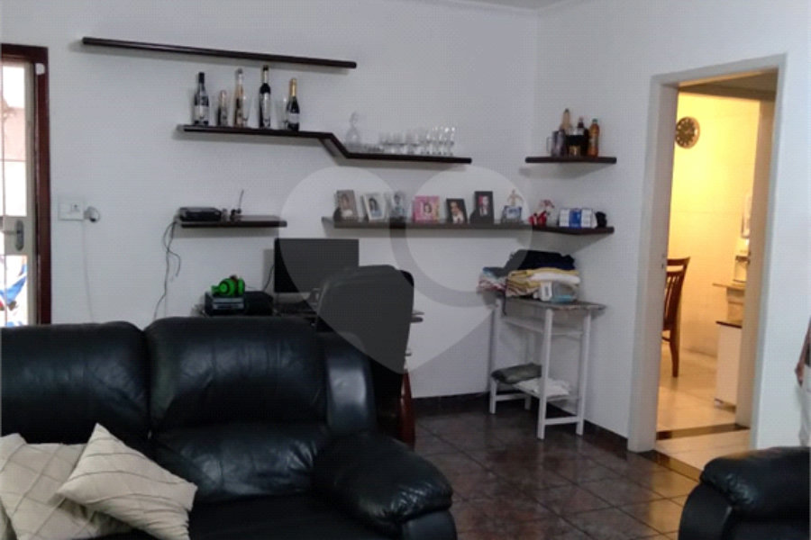 Casa Térrea à venda com 3 quartos, sendo 1 suíte, em Vila Galvão, Guarulhos, SP