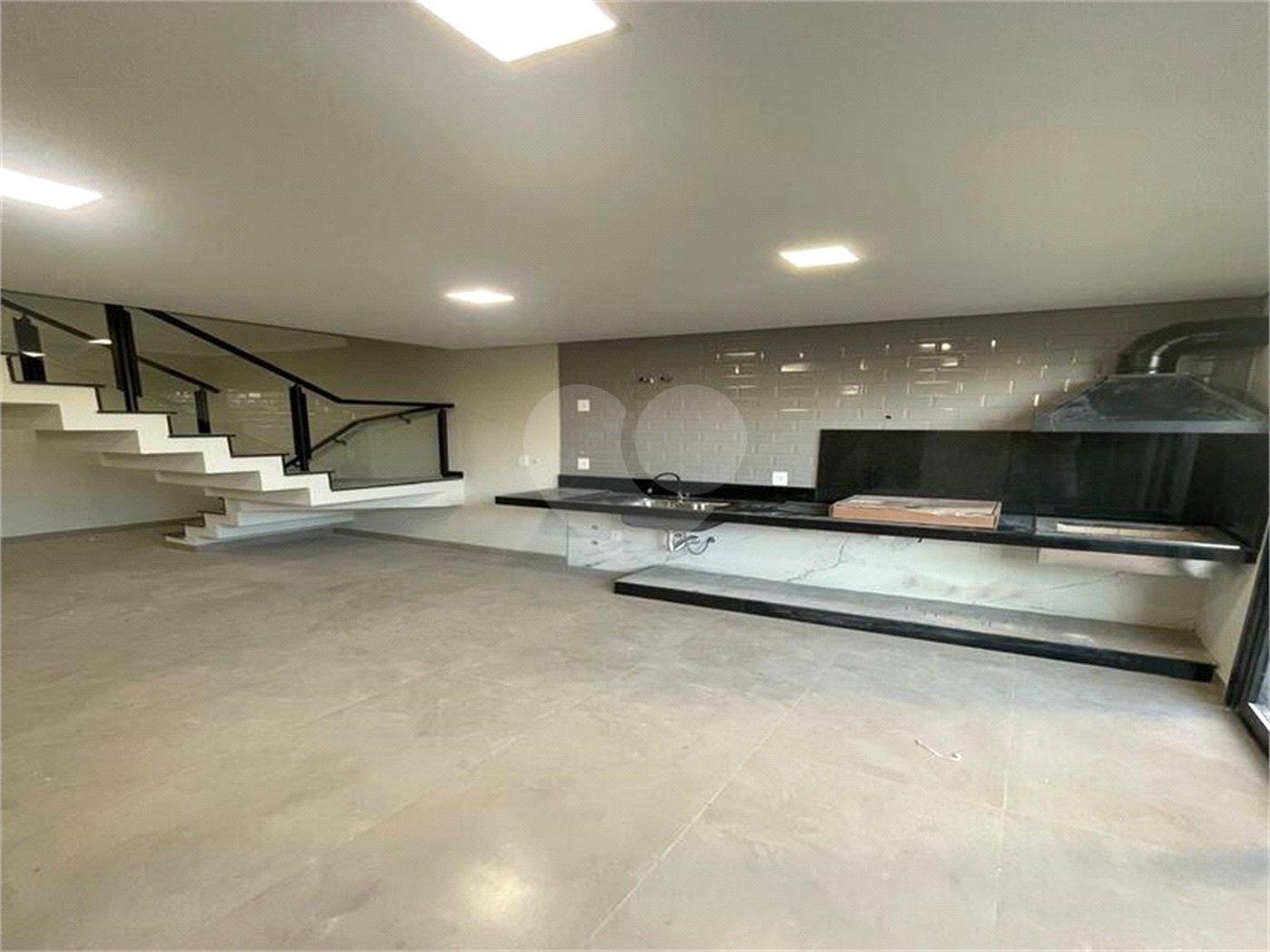 Casa à venda com 3 quartos, sendo 1 suíte, no condomínio Vila Paraty, Indaiatuba - SP