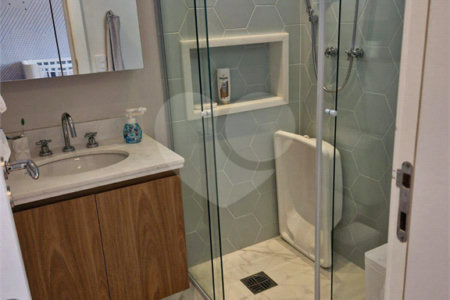 Apartamento à venda com 3 suítes em Vila Suzana, São Paulo, SP