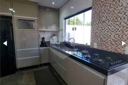 Casa à venda com 4 quartos, sendo 1 suíte,  em Jardim do Bosque, Hortolândia, SP