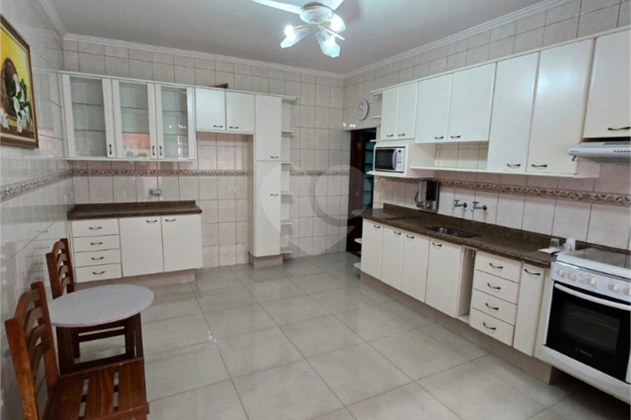 Casa à venda com 3 quartos, sendo 1 suíte, em Vila Pereira Cerca, São Paulo, SP